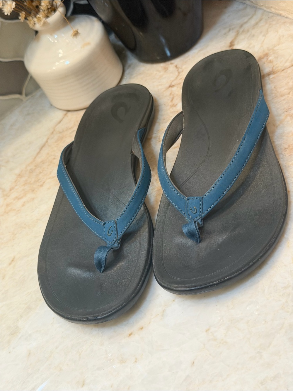 Olukai Ho’opio women’s flip flops blue Sz 9-1/2